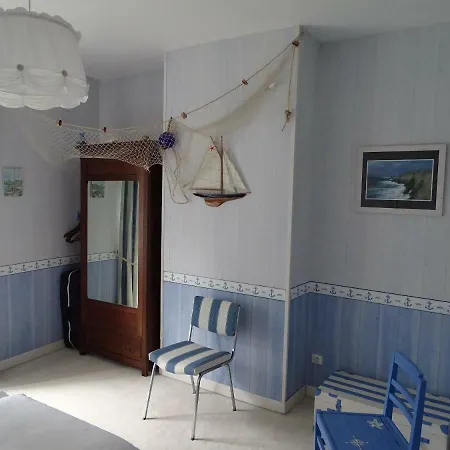 Nocleg ze śniadaniem La Maison Blanche 3*