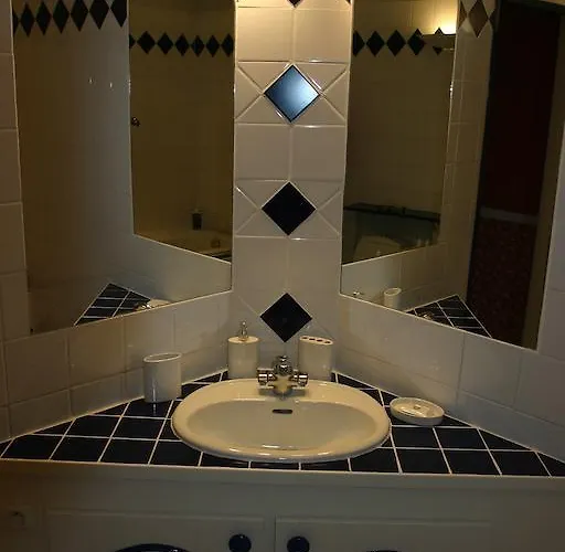 Bed & Breakfast La Maison Blanche 3*